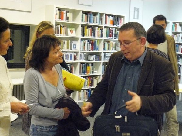 Karol D. Horváth s čitateľkami